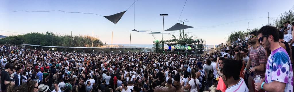Coucher de soleil sur la Diynamic Outdoor, la fête incontournable du samedi 20 juin | © Yonder.fr