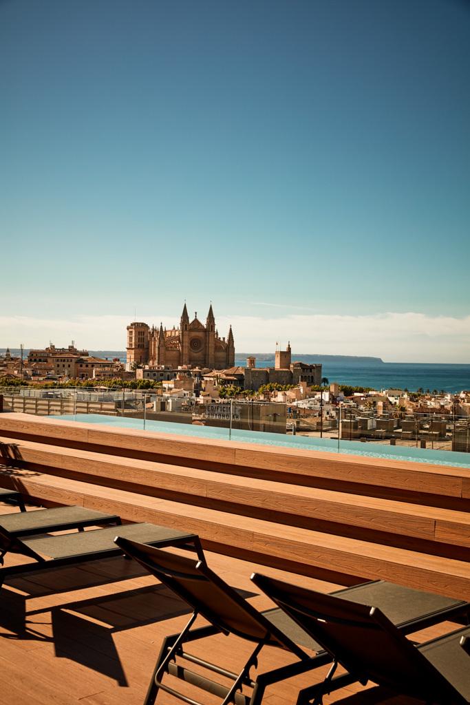 Depuis le rooftop, des vues panoramiques sur Palma