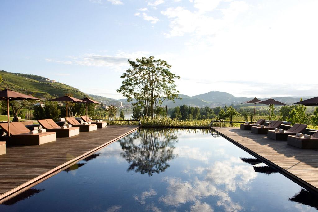 La sublime piscine du Spa, un lieu de relaxation privilégié