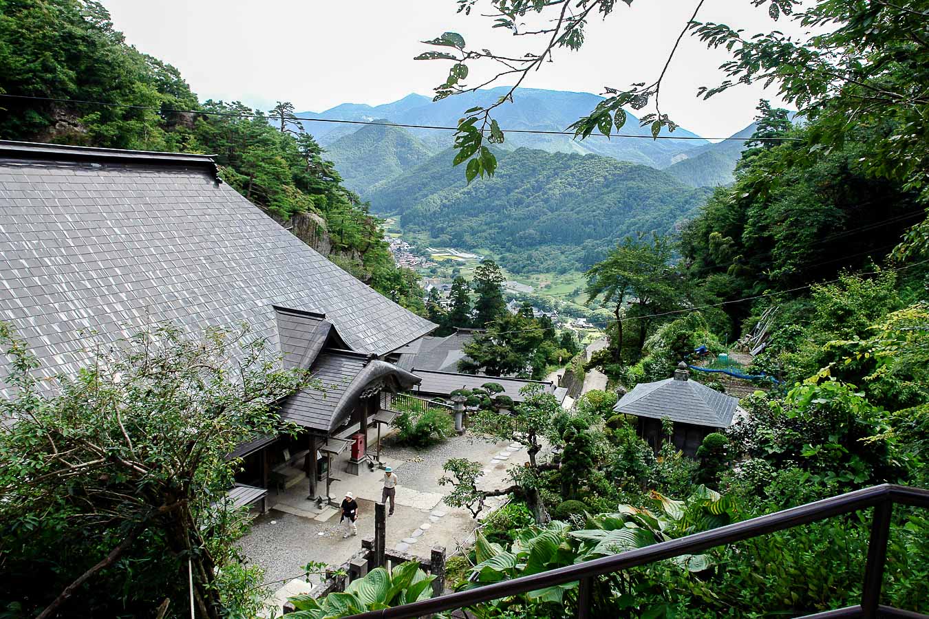 La vue sur Tendo depuis le temple Risshakuji.