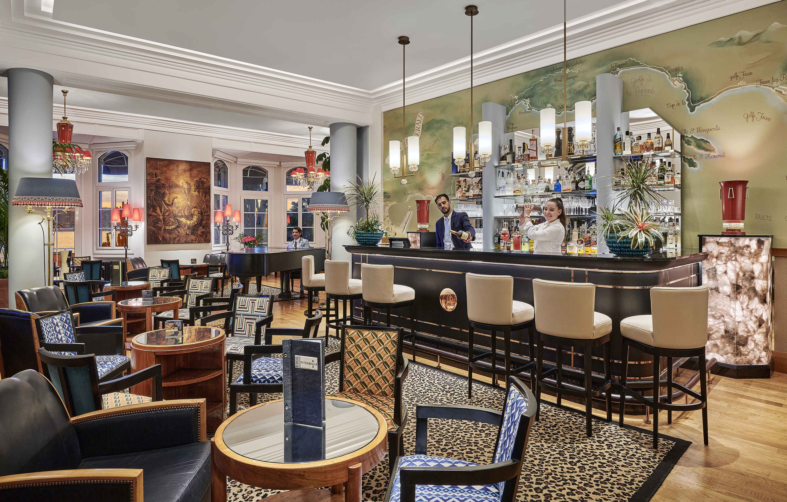 Bar © Hotel Belles Rives