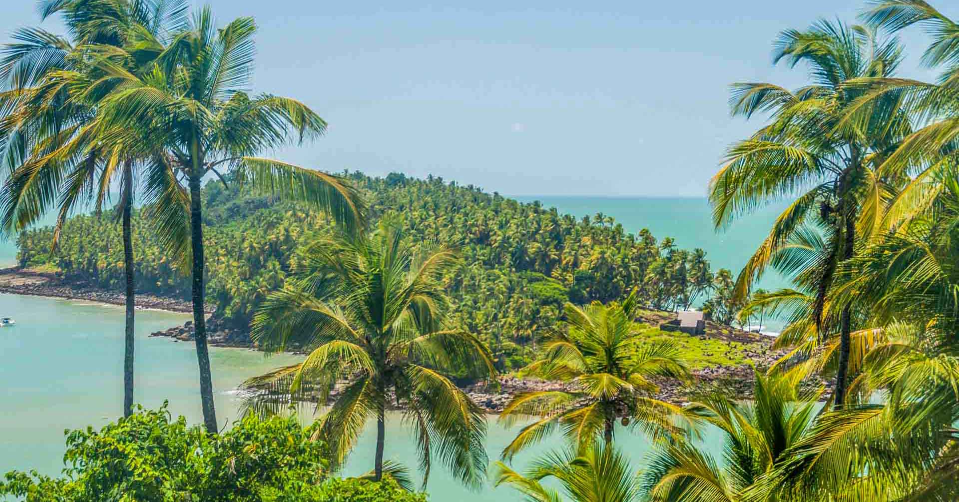 https://www.yonder.fr/sites/default/files/contenu/destinations/ile-du-diable_guyane%C2%A9-AdobeStock_Matyas-Rehak-copie.jpg