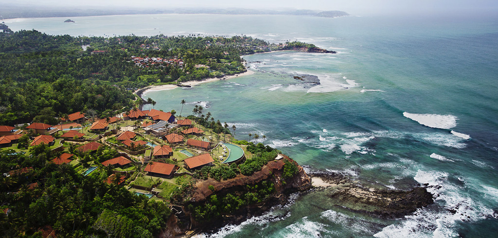 Cape Weligama, une collection de 40 villas suspendues au-dessus de l'Océan Indien au sud Sri Lanka