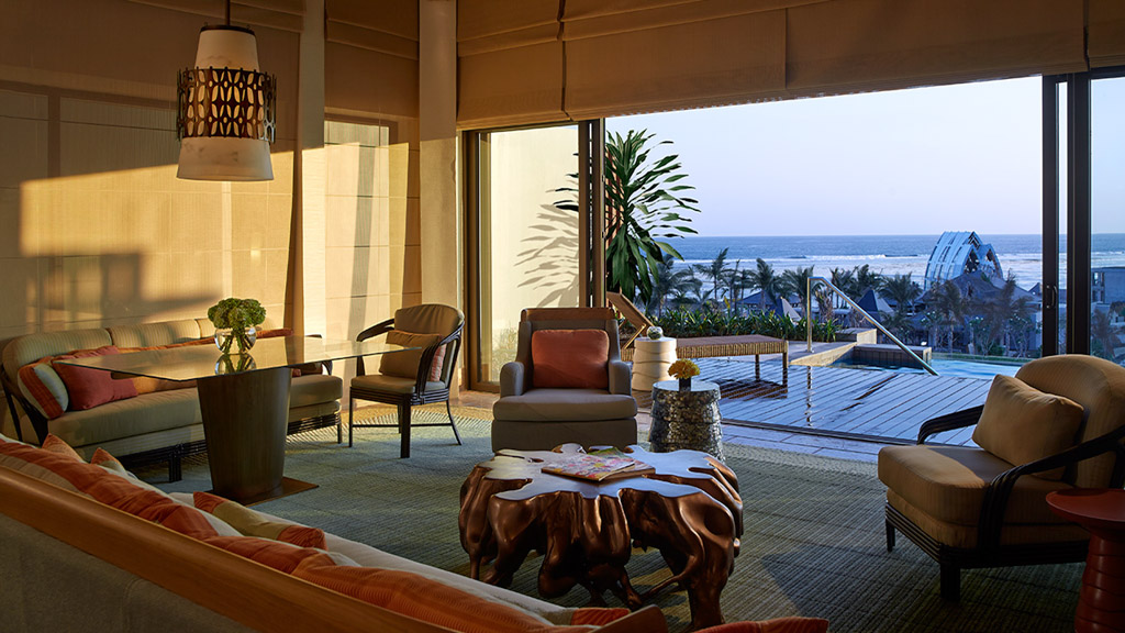 The Ritz-Carlton Bali - Les Sky Villas surplombent les jardins et l'océan