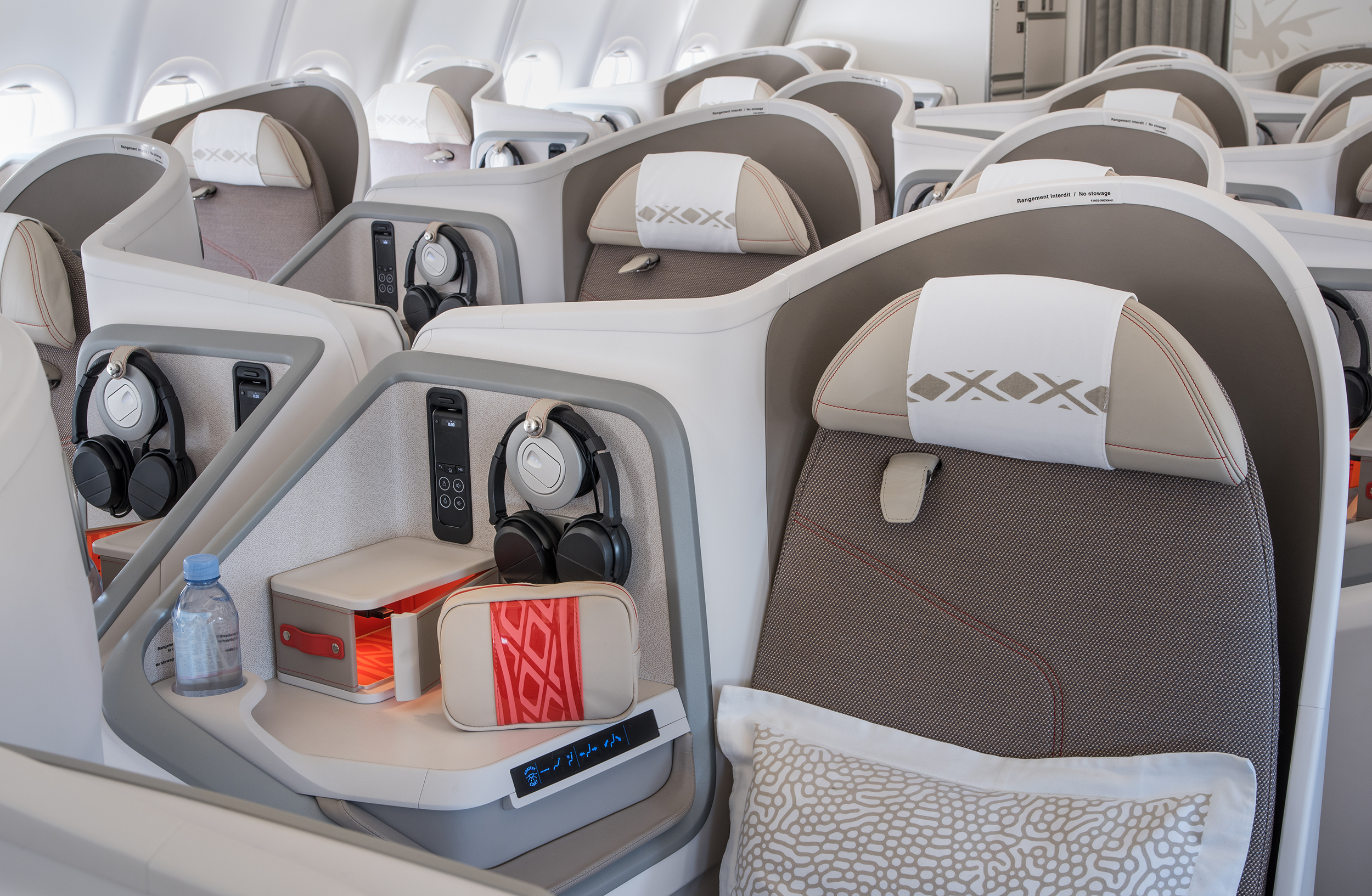 Business Hibiscus © Aircalin