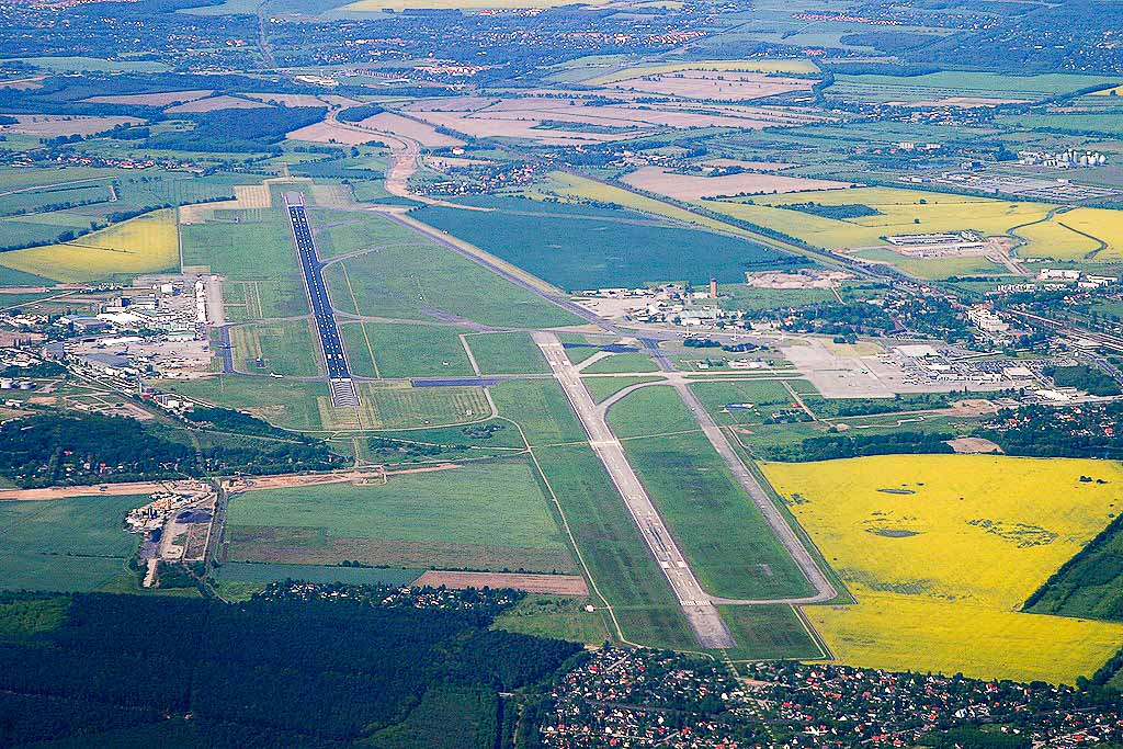 Planifiez votre voyage privé en charter vers l'aéroport de Berlin ...