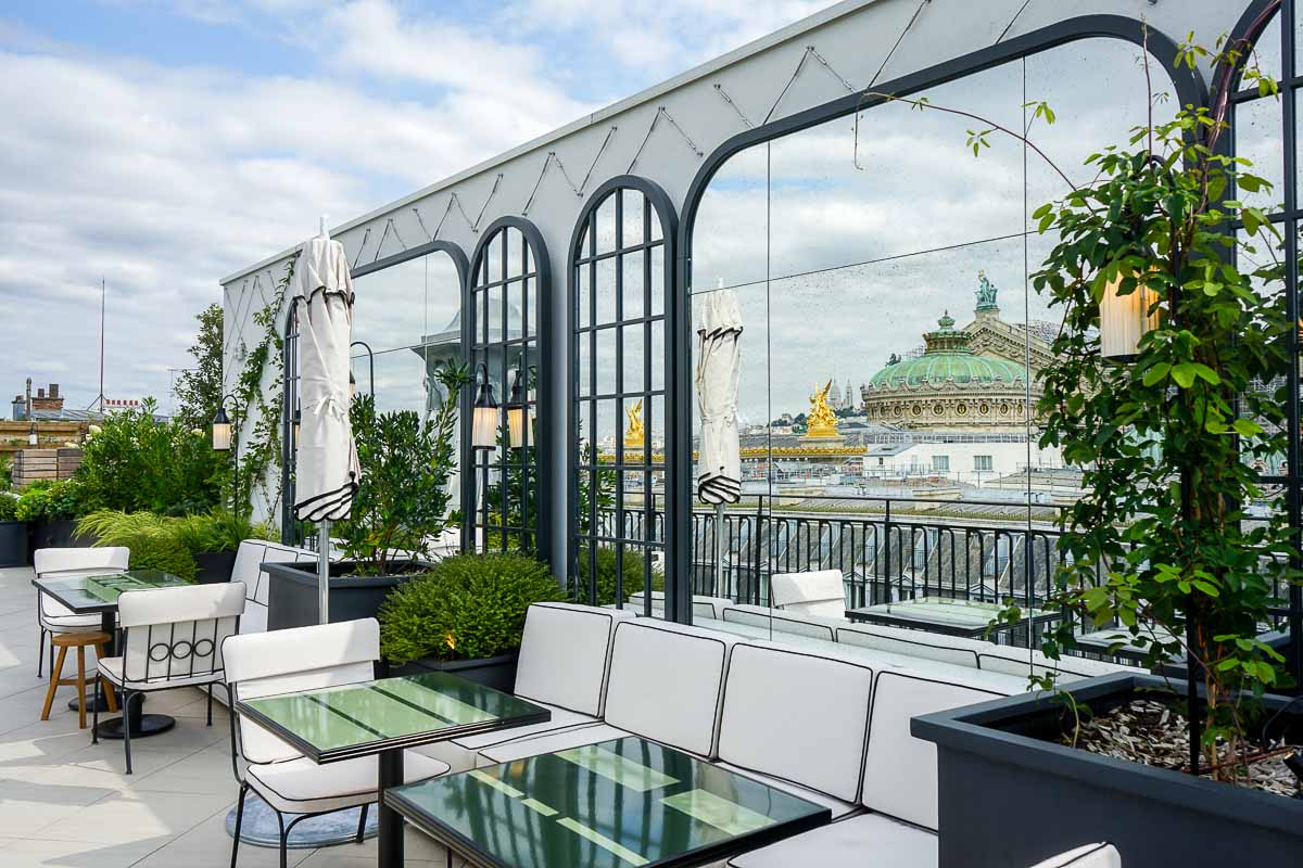 Le décor de Sequoia, rooftop du Kimpton St Honoré Paris © MB|YONDER.fr