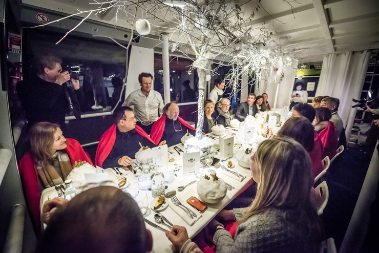 Sky Diner dans le téléphérique Vanoise Express - Des convives heureux