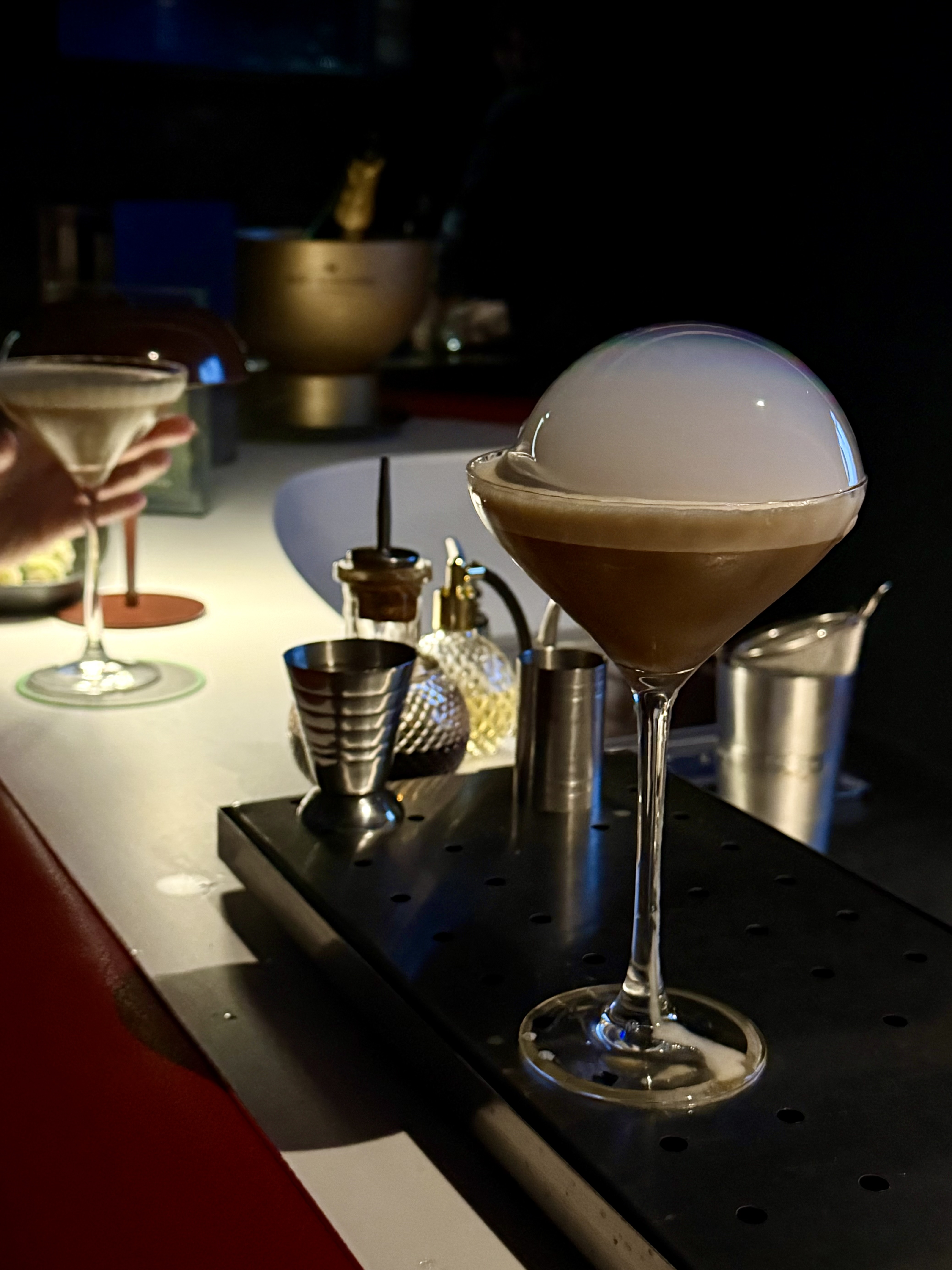 Un cocktail inédit au bar de la loge Pullman à l’Accor Arena © Emmanuel Laveran Un cocktail inédit au bar de la loge Pullman à l’Accor Arena © Emmanuel Laveran