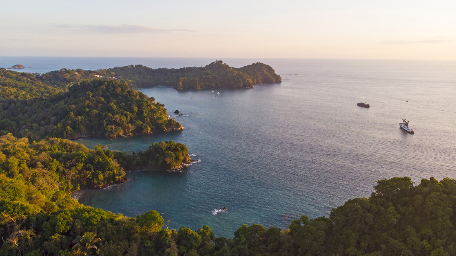 Les nouveaux itinéraires aux Caraïbes avec des escales au Costa Rica © Four Seasons Yachts
