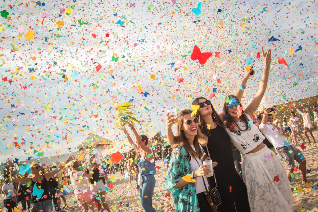 Fête cool tendance sur la plage de Zeebruges pendant l'édition 2015 de WECANDANCE © Maxime Byttebier Fotografie Fête cool tendance sur la plage de Zeebruges pendant l'édition 2015 de WECANDANCE © Maxime Byttebier Fotografie