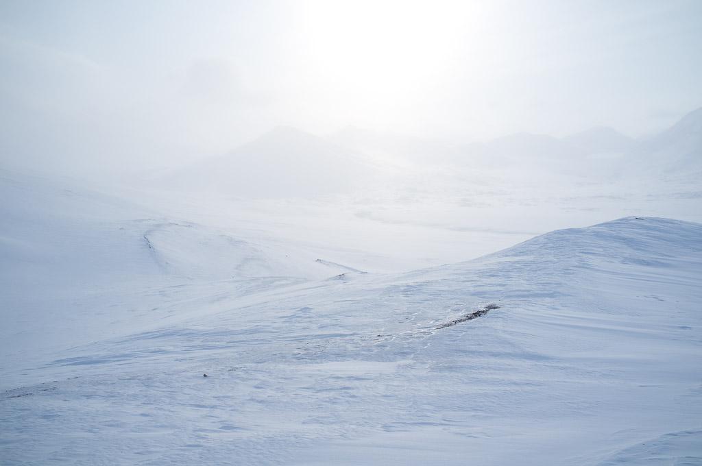 Pause sur le contrefort de Brentskarhaugen. De la neige immaculée à perte de vue !