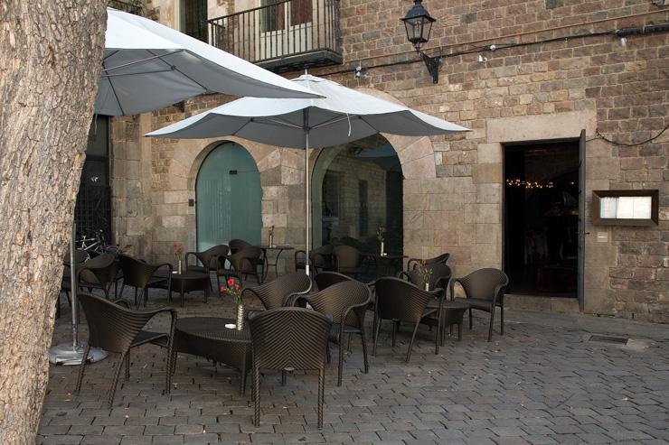 Terraza à l'Hotel Neri - La terrasse sur la placette Sant Felip Neri