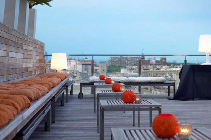 Skybar - Grand Hotel Central - La terrasse surplombe les toits de la ville