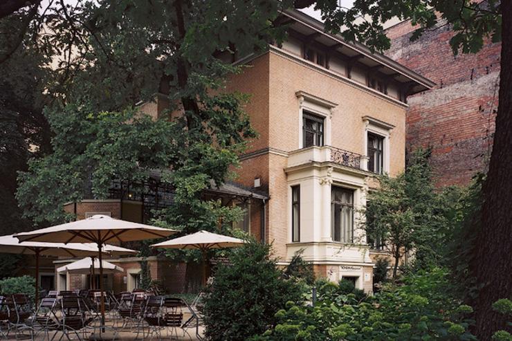 Café Wintergarten im Literaturhaus  - La villa vue de l'extérieur
