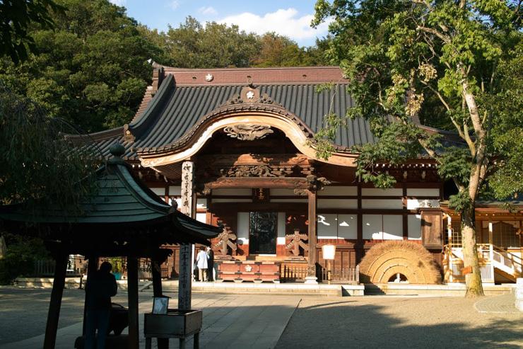 Le Jindaiji, temple emblématique de Jindai Motomachi 