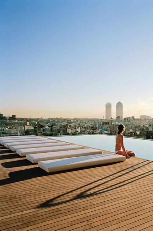 Grand Hotel Central - Piscine sur les toits de la ville