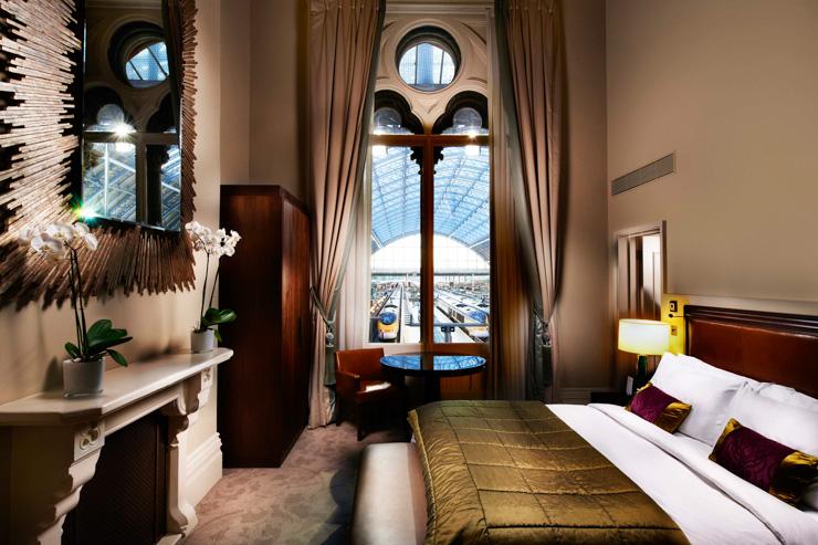 St Pancras Renaissance London Hotel - Chambre avec vue sur le terminal Eurostar