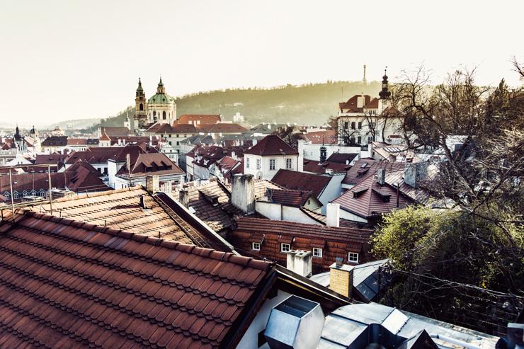 Vue sur les toits de la ville depuis le Golden Well Hotel