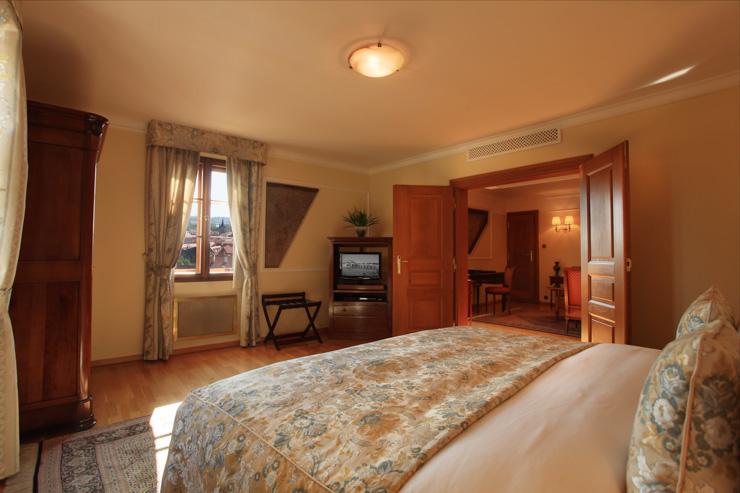 Golden Well Hotel - Junior Suite