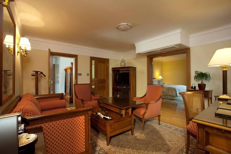 Golden Well Hotel - Suite