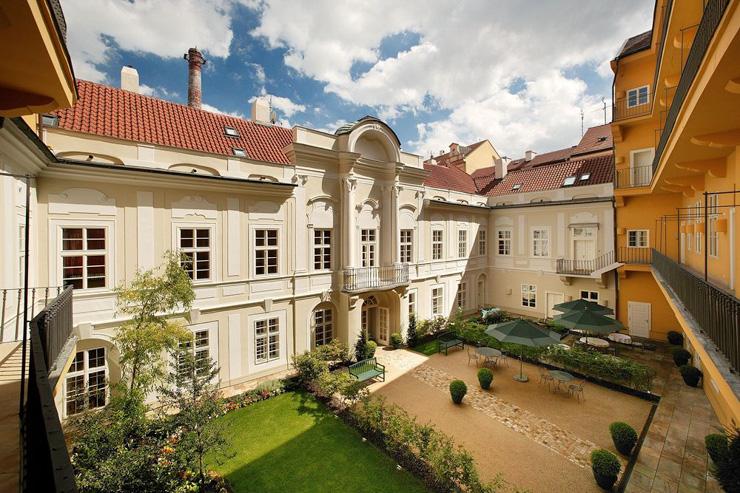 Mamaison Suite Hotel Pachtuv Palace - Cour intérieure de l'hôtel