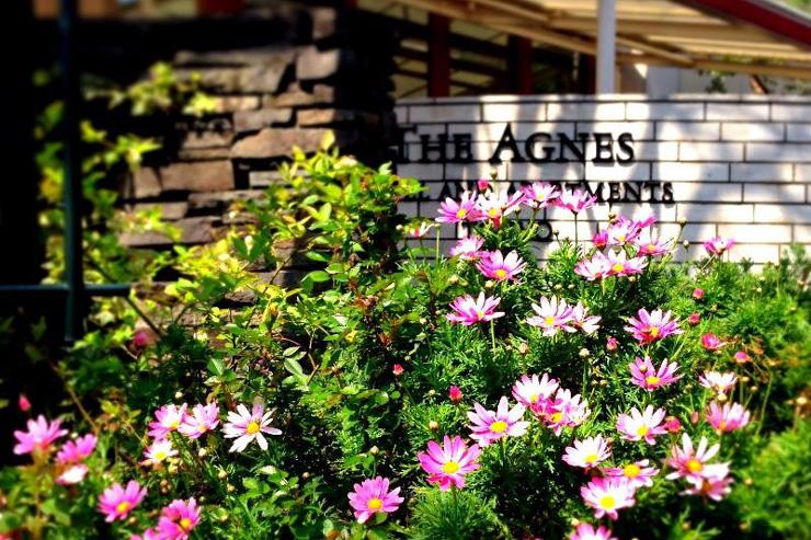 The Agnes Hotel and Apartments - Jardin devant l'hôtel