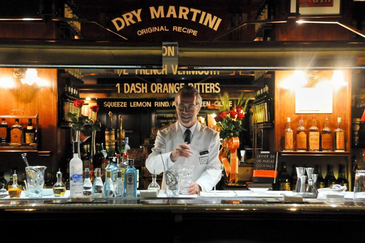 Dry Martini - Barman en action