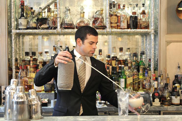 The Connaught Bar - Agostino Perrone en action