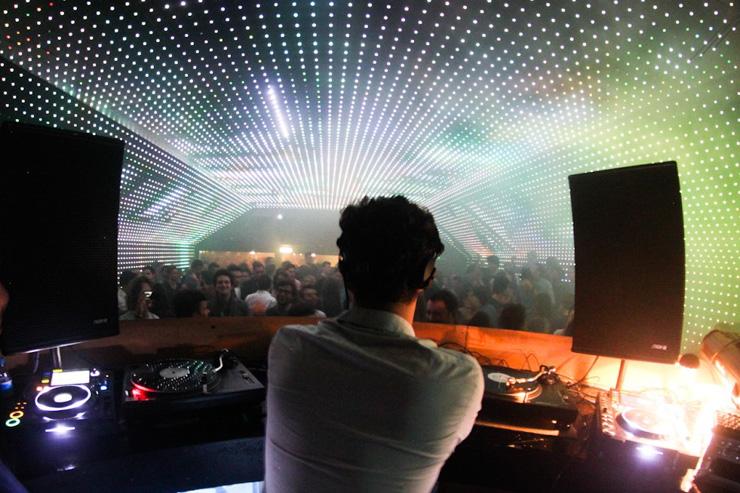 Lightbox - Le club vu depuis le DJ Booth