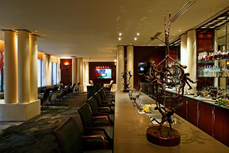 Intérieur du bar au Park Hyatt Paris Vendôme