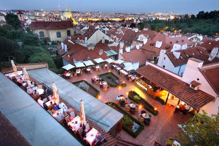 La terrasse rooftop du Cowboys