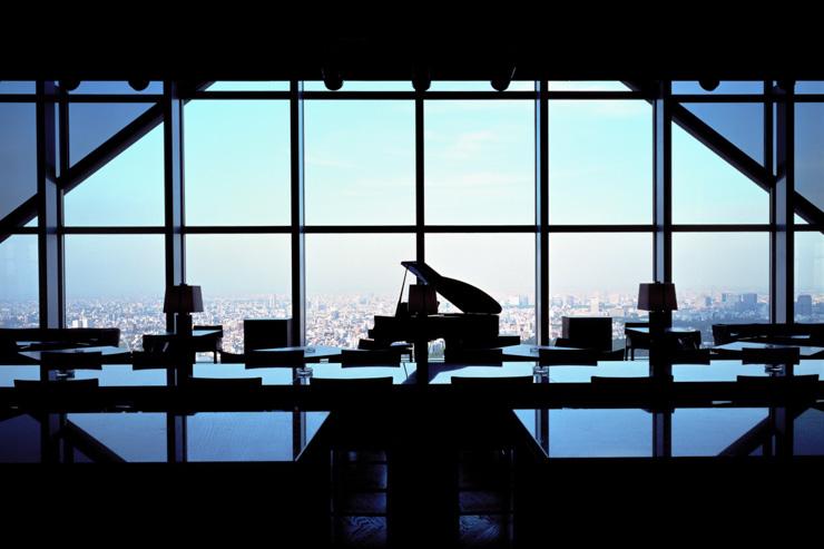 Le New York Bar au Park Hyatt Tokyo - Piano et vues sur la ville