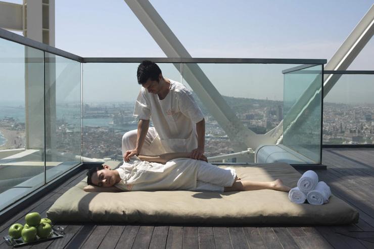 The 43 Spa -  Hotel Arts Barcelona - Massage outdoor avec vue