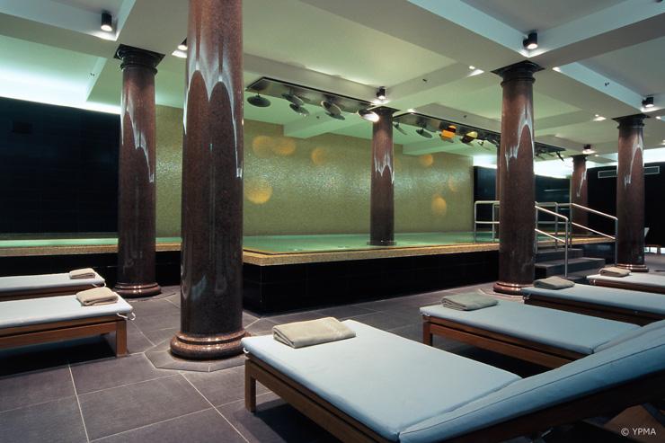 Spa de Rome (Hotel de Rome) - La piscine dans l'ancienne salle des coffres