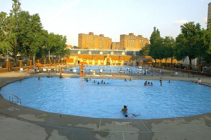 Hamilton Fish Swimming Pool - Une piscine municipale aux dimensions olympiques