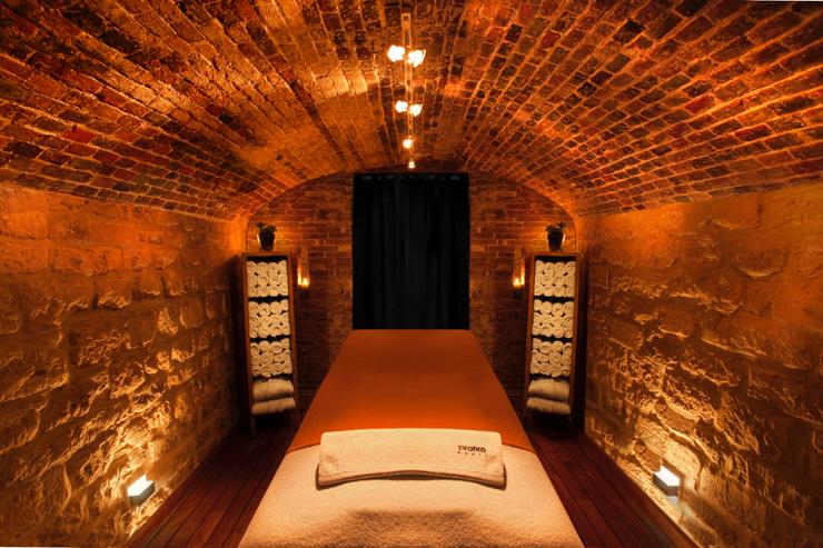 Les Thermes de Lutèce by Zvonko Paris - Cabine de soins