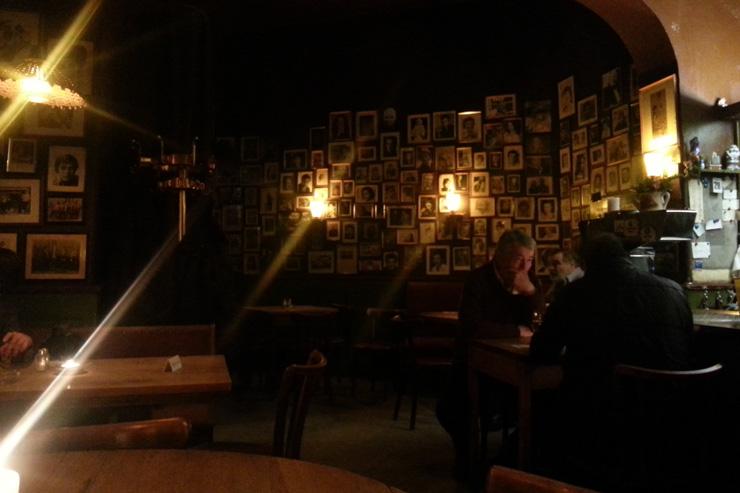 Diener Tattersaal - Intérieur à l'ancienne de ce bistrot historique