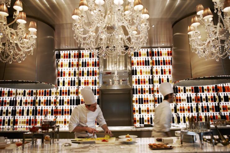 La Cuisine au Royal Monceau - La brigade en action