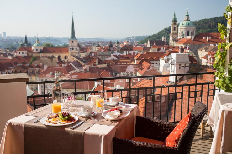 Terasa U Zlaté Studně - Vue depuis la terrasse du restaurant