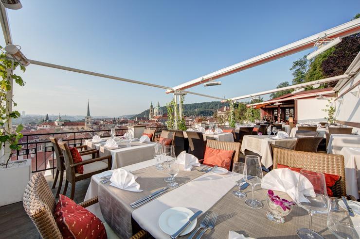 Terasa U Zlaté Studně - La terrasse du restaurant