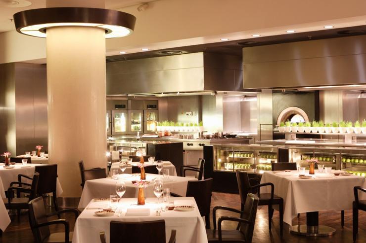 Vox Restaurant au Grand Hyatt Berlin - La salle à manger avec sa cuisine ouverte
