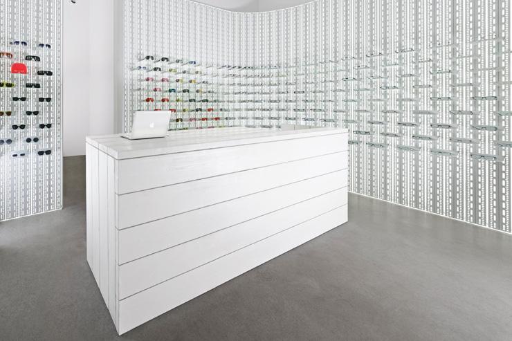 Mykita - Le minimalisme est de mise dans la boutique