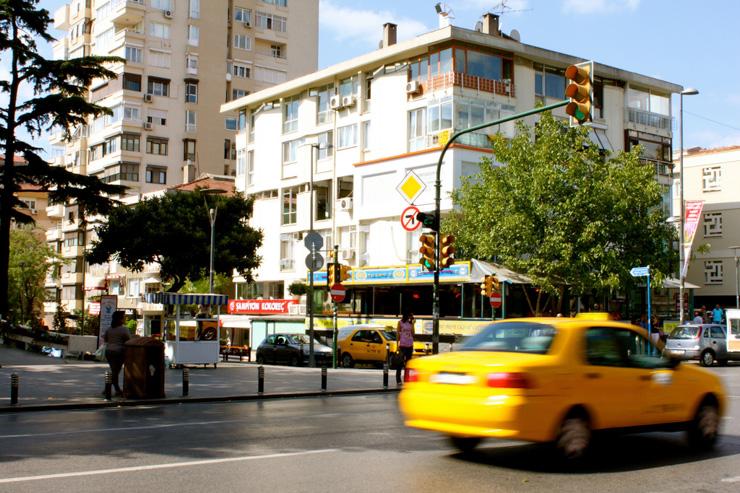 Taxi sur Bağdat Caddesi