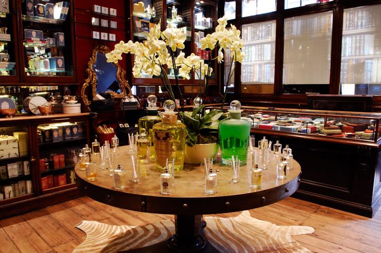 Intérieur d'une boutique Penhaligon's