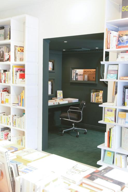 Shibuya Publishing Booksellers - Intérieur de la librairie