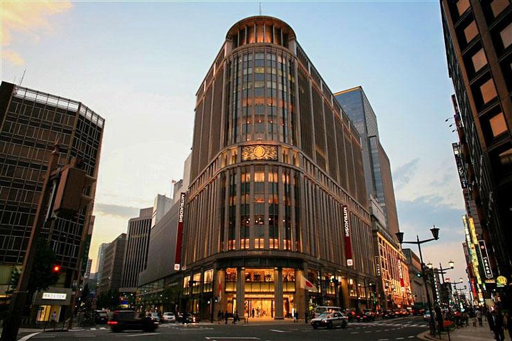 Mitsukoshi Nihonbashi - Entrée du magasin © Angaurits