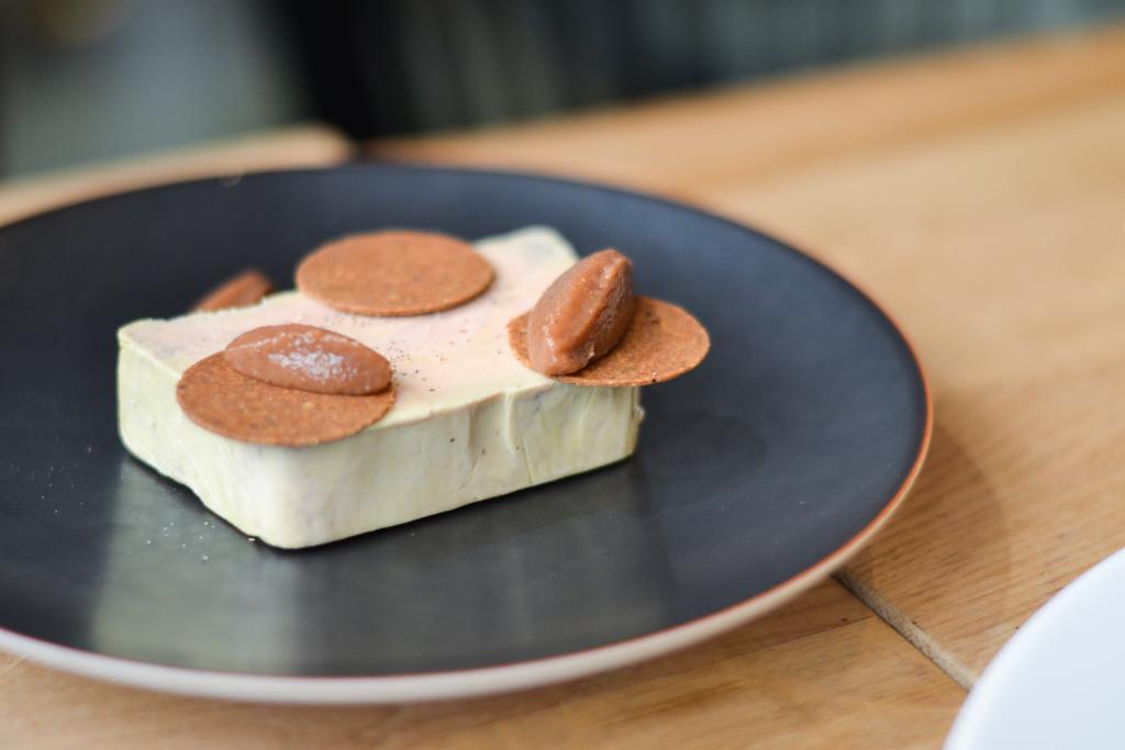 Foie gras du Gers servi mi-cuit © Mélissa Leroux