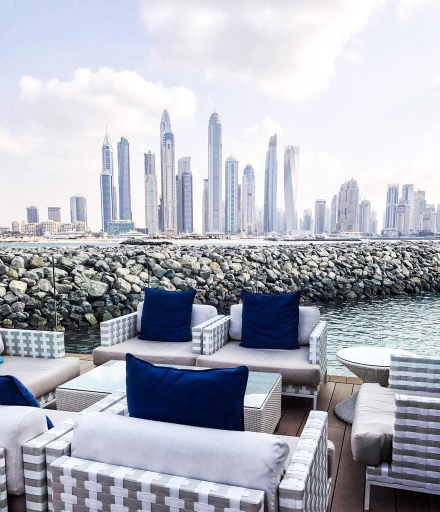 Décor chic et vue sur la nouvelle skyline de Dubaï au 101 Dining Lounge & Bar au One&Only The Palm © YONDER.fr