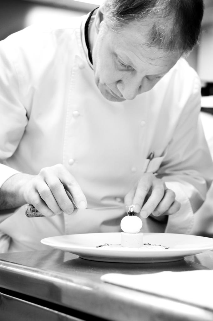 Le Chef Éric Fréchon © Philippe Barret